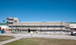 Construcción exterior de la expansión Lakewood Ranch