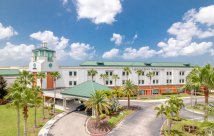 Exterior del Centro Médico Lakewood Ranch