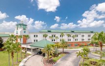 Exterior of Lakewood Ranch Medical Center.
